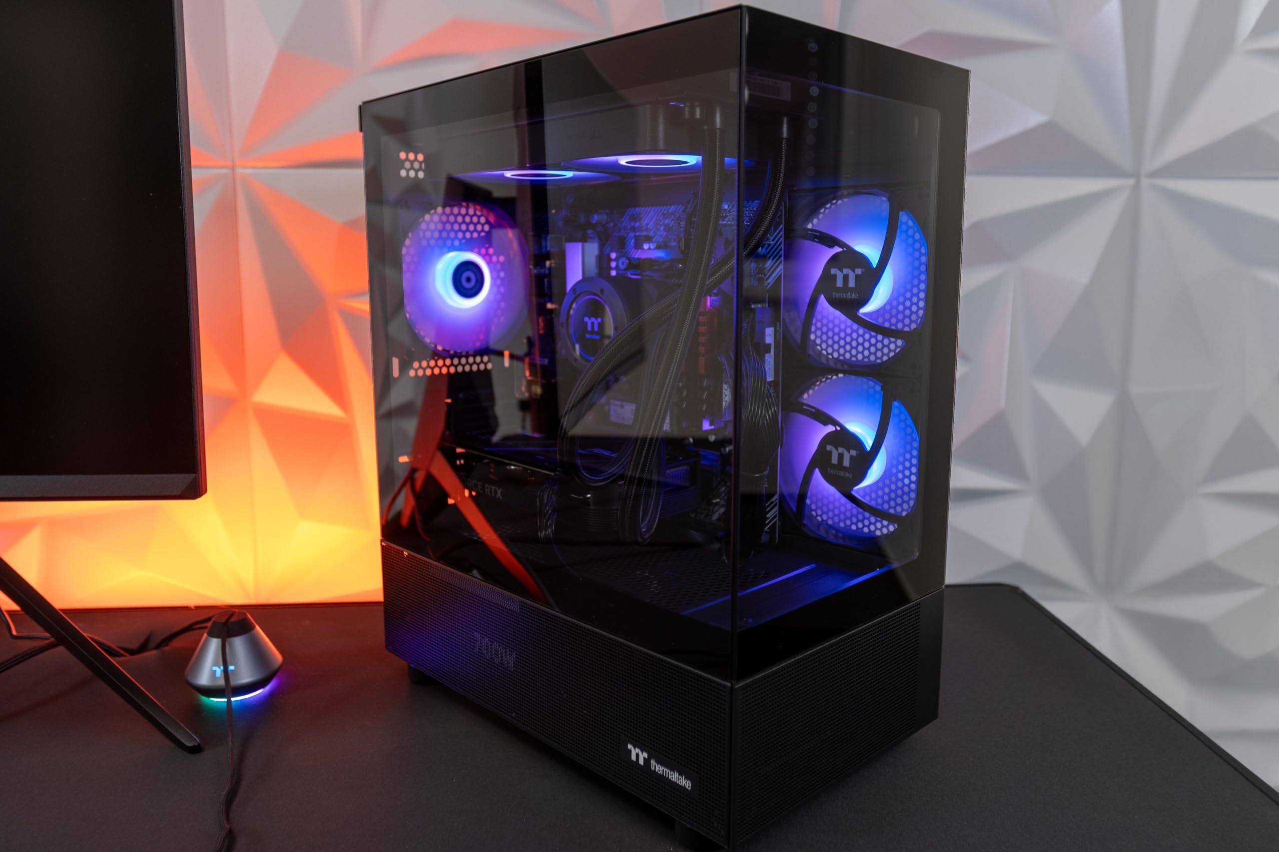 thermaltake-toughmachine-gaming-pc-ryzen-7-5700x3d-rtx-4060-32-gb-1-tb-win-11 image 8