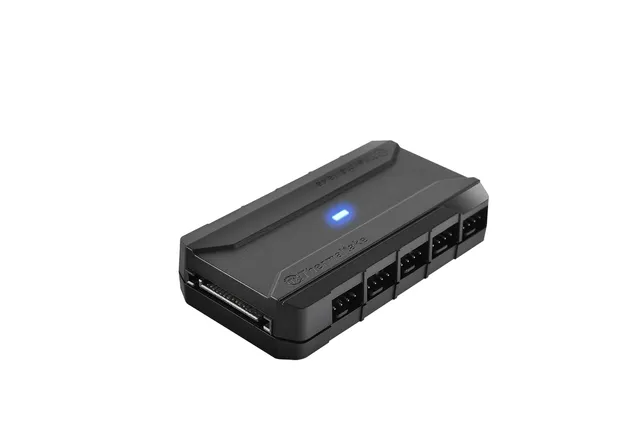 thermaltake-commander-fp-pwm-l-fter-hub-f-r-bis-zu-10-l-fter-schwarz image 1