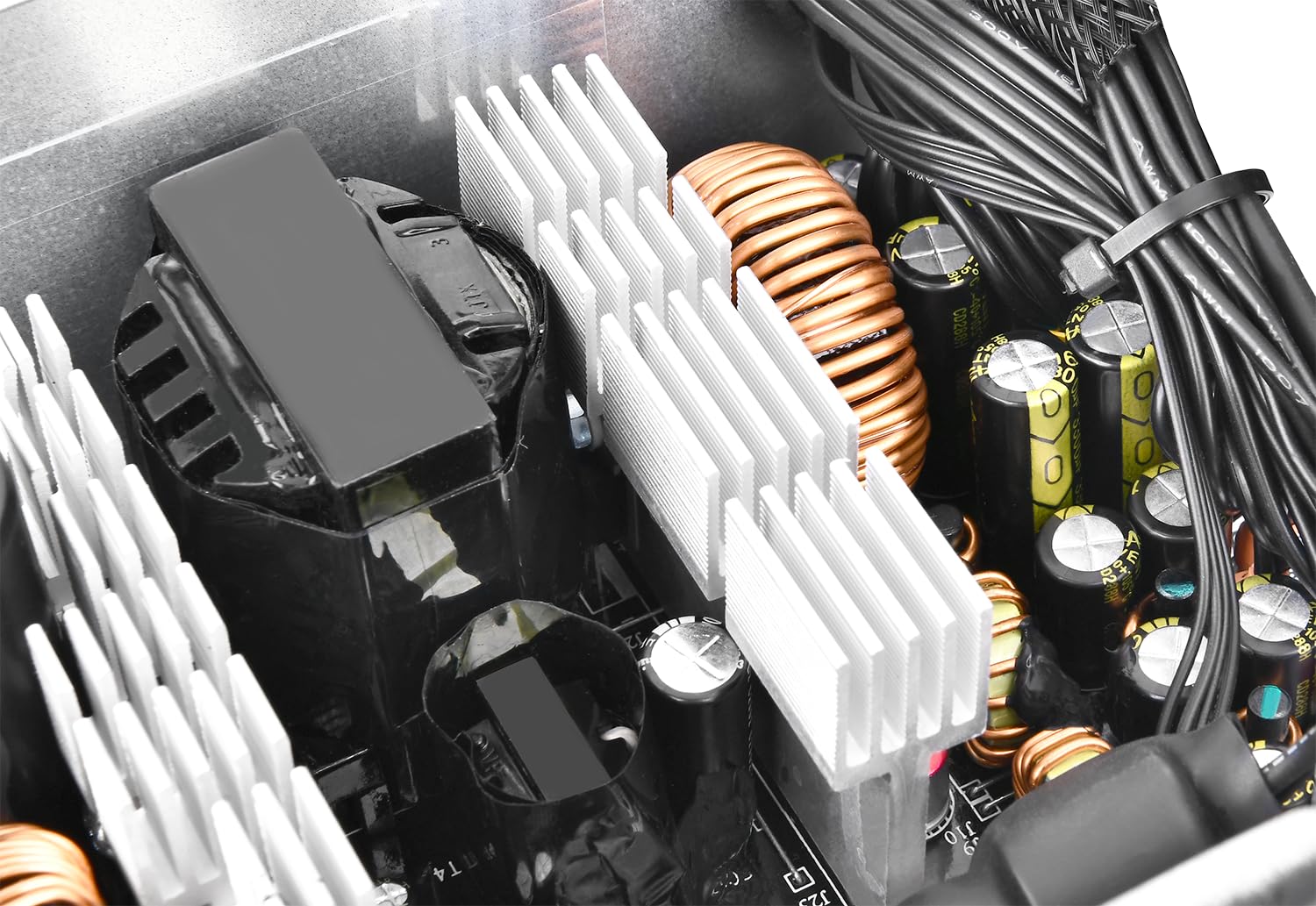 thermaltake-smart-bx3-pro-se-650w-netzteil-80-plus-bronze-non-modular image 6