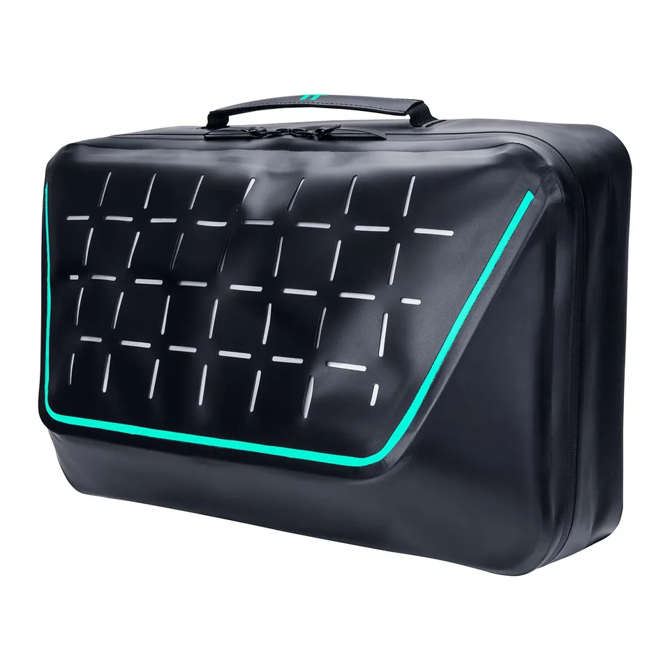 thermaltake-tt100-rucksack-17-zoll-gaming-backpack-wasserdicht-ip44 image 1