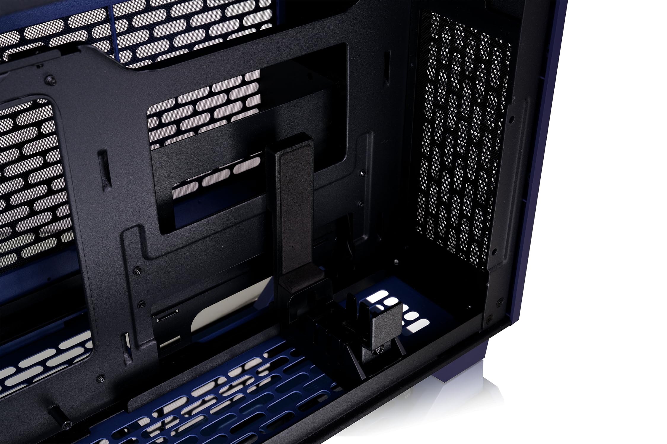 thermaltake-tr100-mini-tower-limited-koralie-edition-super-compact-mini-itx image 8